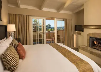 Tradewinds Carmel hotel thumbnail 8