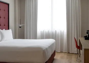 UMA House by Yurbban South Beach hotel thumbnail 5