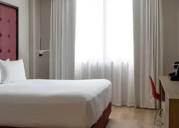 UMA House by Yurbban South Beach hotel thumbnail 5