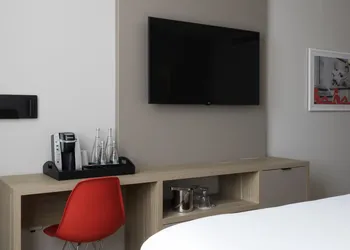 UMA House by Yurbban South Beach hotel thumbnail 6