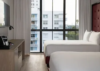 UMA House by Yurbban South Beach hotel thumbnail 7