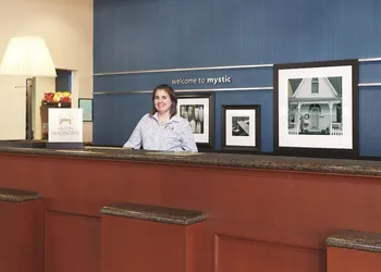 Hampton Inn & Suites Mystic hotel thumbnail 5