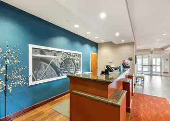 Hampton Inn & Suites Mystic hotel thumbnail 6