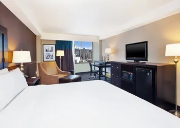Holiday Inn Express Philadelphia-Midtown by IHG hotel thumbnail 5