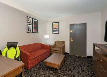 Wingate by Wyndham Memphis East hotel thumbnail 4