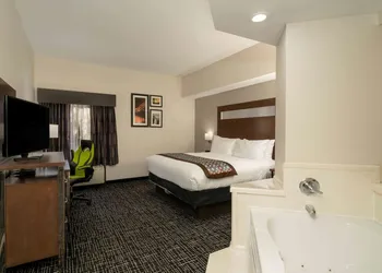 Wingate by Wyndham Memphis East hotel thumbnail 7