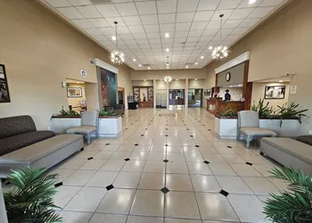 Clarion Inn & Suites Roswell hotel thumbnail 4