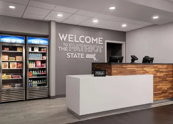 Hampton Inn Chicopee/Springfield hotel thumbnail 3