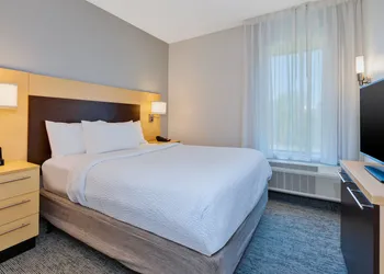 TownePlace Suites by Marriott Nashville Airport hotel thumbnail 6