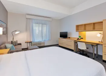 TownePlace Suites by Marriott Nashville Airport hotel thumbnail 7