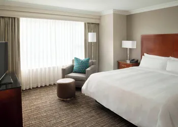 Marriott Downtown at CF Toronto Eaton Centre hotel thumbnail 7