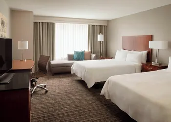 Marriott Downtown at CF Toronto Eaton Centre hotel thumbnail 8
