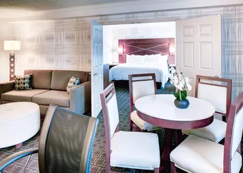 DoubleTree by Hilton Madison Downtown hotel thumbnail 4