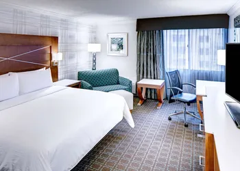 DoubleTree by Hilton Madison Downtown hotel thumbnail 5