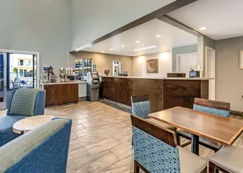 Comfort Inn Beach/Boardwalk Area hotel thumbnail 4