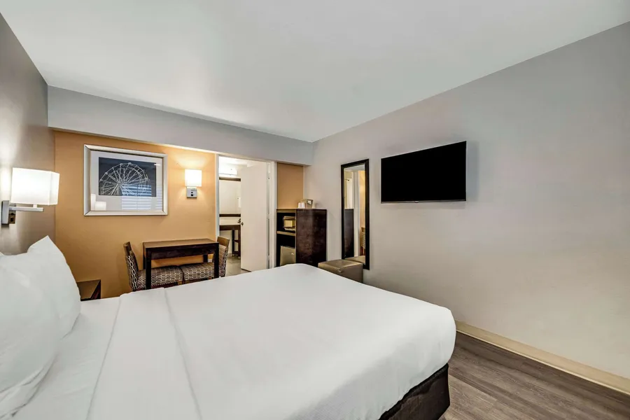 Comfort Inn Beach/Boardwalk Area hotel detail image 6