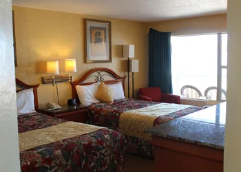 Grand Prix Motel on the Beach hotel thumbnail 5