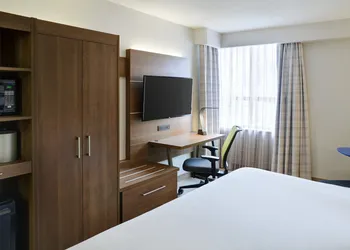 Holiday Inn Express Toronto - Downtown by IHG hotel thumbnail 2