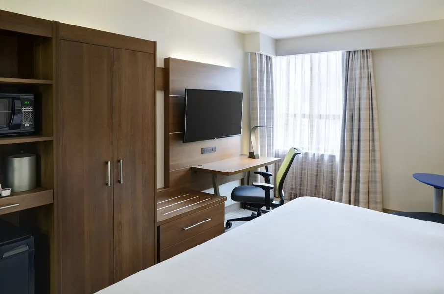 Holiday Inn Express Toronto - Downtown by IHG hotel detail image 2