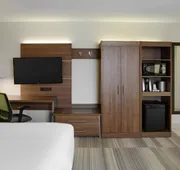Holiday Inn Express Toronto - Downtown by IHG hotel detail image 5