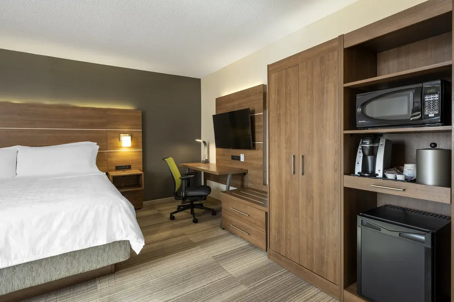 Holiday Inn Express Toronto - Downtown by IHG hotel detail image 6