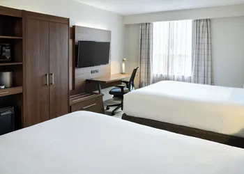 Holiday Inn Express Toronto - Downtown by IHG hotel thumbnail 8