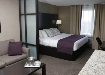 Quattro Hotel & Conf. Centre, an Ascend Collection Hotel hotel thumbnail 7