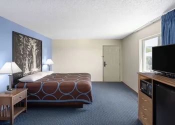 Super 8 by Wyndham Susanville hotel thumbnail 5