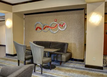 Holiday Inn Express Hotel & Suites Texarkana East by IHG hotel thumbnail 2