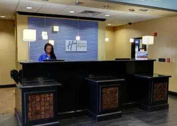 Holiday Inn Express Hotel & Suites Texarkana East by IHG hotel thumbnail 3