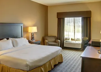 Holiday Inn Express Hotel & Suites Texarkana East by IHG hotel thumbnail 7