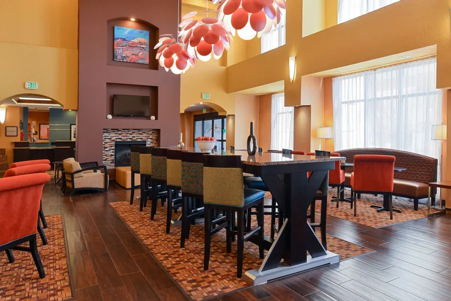 Hampton Inn & Suites Albuquerque-Coors Road hotel detail image 2