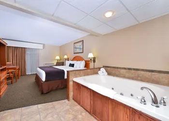 Revel Hotel Minot, SureStay Collection by Best Western hotel thumbnail 4