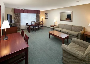 Red Lion Hotel Eureka hotel thumbnail 5