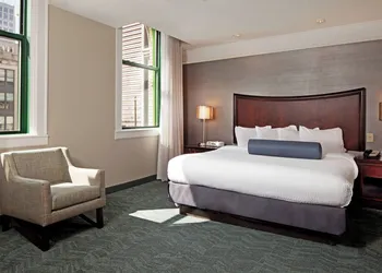 Springhill Suites Marriott Baltimore Downtown/Inner Harbor hotel thumbnail 8