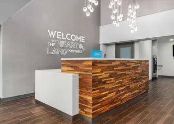 Hampton Inn & Suites by Hilton Toronto Downtown hotel thumbnail 6