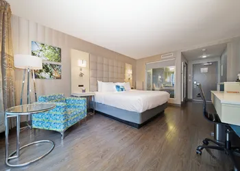 Hotel Blu Vancouver hotel thumbnail 8