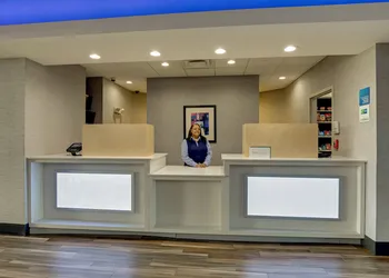 Holiday Inn Express Hotel and Suites Nashville-Opryland by IHG hotel thumbnail 2