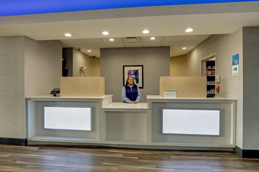 Holiday Inn Express Hotel and Suites Nashville-Opryland by IHG hotel detail image 2