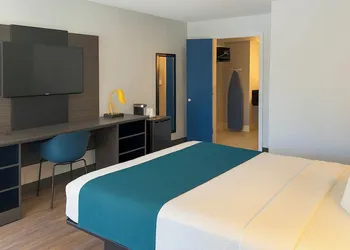 Motel 6 Anaheim Maingate hotel thumbnail 5