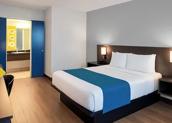 Motel 6 Anaheim Maingate hotel thumbnail 8