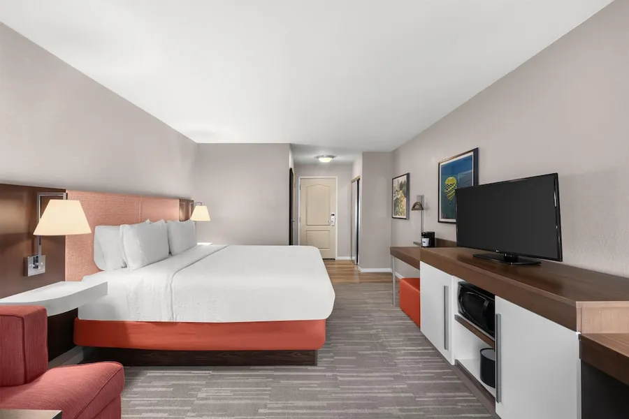 Hampton Inn & Suites Fresno hotel detail image 6