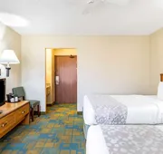 La Quinta Inn & Suites by Wyndham El Paso East hotel detail image 5