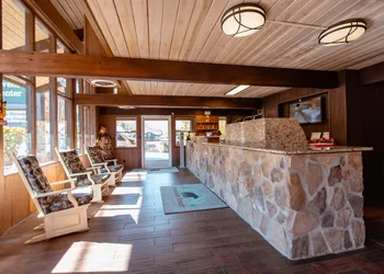 Brookside Lodge hotel thumbnail 6