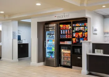 Courtyard by Marriott - Naples hotel thumbnail 2