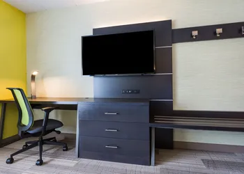 Holiday Inn Express Lorton by IHG hotel thumbnail 8