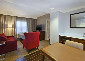 Hampton Inn & Suites Providence/Warwick-Airport hotel thumbnail 6