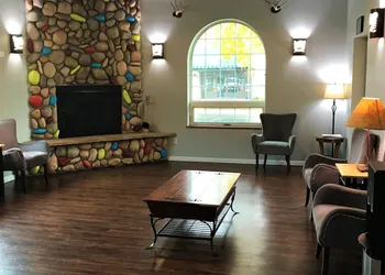Ramada by Wyndham Anchorage hotel thumbnail 4
