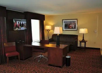 Hampton Inn & Suites Cincinnati/Uptown-University Area hotel thumbnail 7