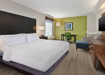 Holiday Inn Express Waldorf by IHG hotel thumbnail 2